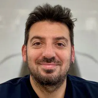Op. Dr. Mehmet Haşim Güner — Plastik Rekonstrüktif Ve Estetik Cerrahi, Beşiktaş, İstanbul. Portre fotoğrafı.