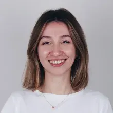 Dt. Aybüke Okuducu — Diş Hekimi, Muğla. Portre fotoğrafı.