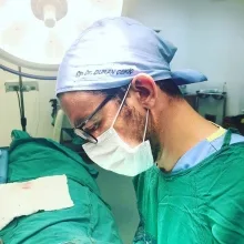 Op. Dr. Duran Çekiç — Plastik Rekonstrüktif Ve Estetik Cerrahi, Mersin. Portre fotoğrafı.