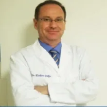 Prof. Dr. Erdem Diker — Kardiyoloji, Ankara. Portre fotoğrafı.