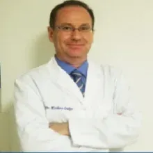 Prof. Dr. Erdem Diker — Kardiyoloji, Ankara. Portre fotoğrafı.