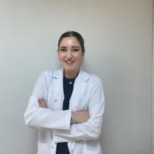 Psk. Merve Safa Çakır — Psikoloji, Kırşehir. Portre fotoğrafı.