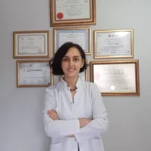 Op. Dr. Ebru Yaltı — Kadın Hastalıkları Ve Doğum, Aydın. Portre fotoğrafı.