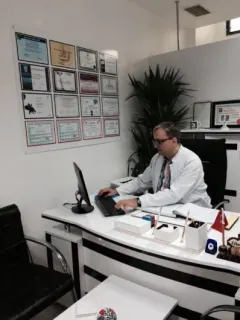 Op. Dr. İhsan Önder Albayrak profilinde yer alan galeri fotoğrafı.