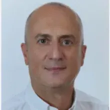 Prof. Dr. Hüseyin Özbey — İstanbul. Portre fotoğrafı.