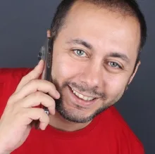 Dr. Öğr. Üyesi Orhan Karataş. Portre fotoğrafı.