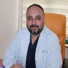 Op. Dr. İsmail Özkabakçı — Genel Cerrahi, İstanbul. Portre fotoğrafı.
