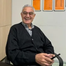 Op. Dr. Ferat Erol — Kadın Hastalıkları Ve Doğum, Adana. Portre fotoğrafı.