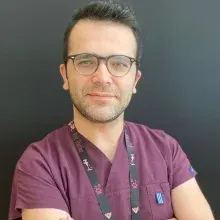 Op. Dr. Serhat Yarar — Plastik Rekonstrüktif Ve Estetik Cerrahi, Konya. Portre fotoğrafı.
