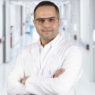 Op. Dr. Emad Abdallah — Beyin Ve Sinir Cerrahisi, Osmangazi, Bursa. Portre fotoğrafı.