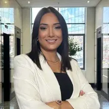 Kl. Psk. Dr. Billur Örnek — Psikoloji, İstanbul. Portre fotoğrafı.