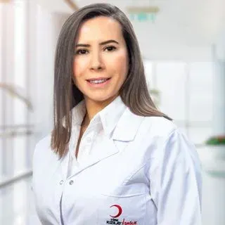 Uzm. Dr. Esra Sezgin Doğan — Psikiyatri, Kartal, İstanbul. Portre fotoğrafı.