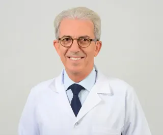 Prof. Dr. Bülent Oktay profilinde yer alan galeri fotoğrafı.