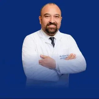 Op. Dr. A.Gürkan Uzun — Genel Cerrahi, İzmir. Portre fotoğrafı.