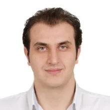 Dr. Dt. Engin Türkmen — Sarıyer, İstanbul. Portre fotoğrafı.