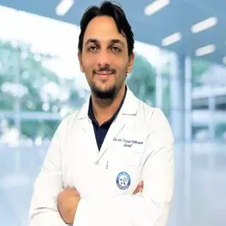 Op. Dr. Ferhat Talibzade — Üroloji, Tekirdağ. Portre fotoğrafı.