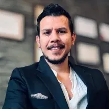 Doç. Dr. Murat Sertan Şahin — Kulak Burun Boğaz, İstanbul. Portre fotoğrafı.