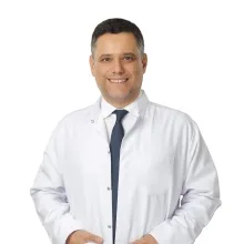 Doç. Dr. Çağatay Ertan — Kardiyoloji. Portre fotoğrafı.