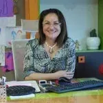 Uzm. Dr. Aşkın Güra Bayık — Çocuk Sağlığı Ve Hastalıkları, Antalya. Portre fotoğrafı.