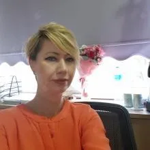 Op. Dr. Duygu Yardım — Kadın Hastalıkları Ve Doğum, İstanbul. Portre fotoğrafı.
