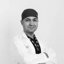 Op. Dr. Sarp Kaya Görür — Genel Cerrahi, Ankara. Portre fotoğrafı.