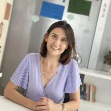 Psk. Zeliha Öncü — Psikoloji, Manisa. Portre fotoğrafı.