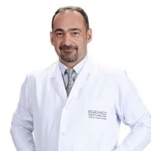 Uzm. Dr. Osman Arpaz — Anesteziyoloji Ve Reanimasyon, Kuşadası, Aydın. Portre fotoğrafı.