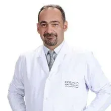 Uzm. Dr. Osman Arpaz — Anesteziyoloji Ve Reanimasyon, Kuşadası, Aydın. Portre fotoğrafı.