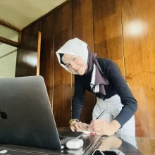 Dyt. Aleyna Nur Sağır — Diyetisyen, İstanbul. Portre fotoğrafı.