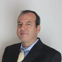 Op. Dr. Ayhan Buz — Plastik Rekonstrüktif Ve Estetik Cerrahi, Antalya. Portre fotoğrafı.