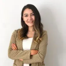 Kl. Psk. Merve Yılmaz — Psikoloji, Muğla. Portre fotoğrafı.