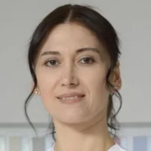 Uzm. Dr. Elvin Güner — İstanbul. Portre fotoğrafı.
