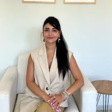 Psk. Selin Eran — Psikoloji, İstanbul. Portre fotoğrafı.