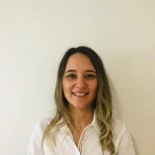 Uzm. Fzt. Öykü Avcı — Fizyoterapi Ve Rehabilitasyon, Muğla. Portre fotoğrafı.