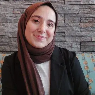 Dyt. Leyla Erul — Diyetisyen, İstanbul. Portre fotoğrafı.