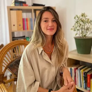 Kl. Psk. Fulya İzel Öğmel — Psikoloji, Muğla. Portre fotoğrafı.