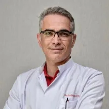 Doç. Dr. Ali Murat Ceyhan — Dermatoloji, Antalya. Portre fotoğrafı.