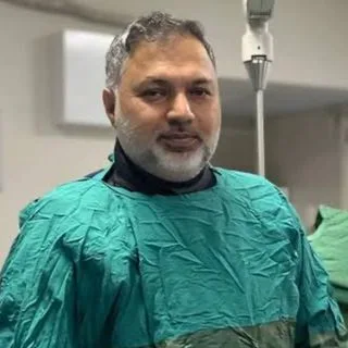 Prof. Dr. Abdurrahman Tasal — Kardiyoloji, Adana. Portre fotoğrafı.