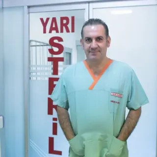Op. Dr. Özgür Irmak profilinde yer alan galeri fotoğrafı.