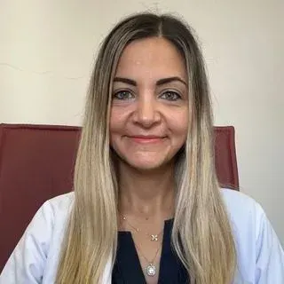 Doç. Dr. Nihan Aksu Ceylan — Göz Hastalıkları, İstanbul. Portre fotoğrafı.