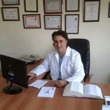 Op. Dr. Ramazan Tunç — Beyin Ve Sinir Cerrahisi, Antalya. Portre fotoğrafı.