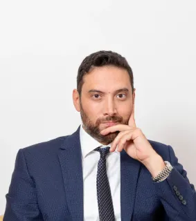 Prof. Dr. İsmail Küçüker profilinde yer alan galeri fotoğrafı.