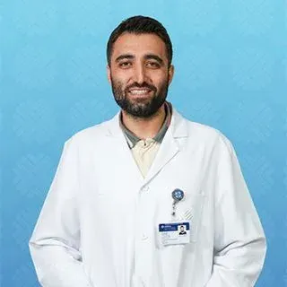 Uzm. Dr. Onur Yılmaz — Psikiyatri, İstanbul. Portre fotoğrafı.
