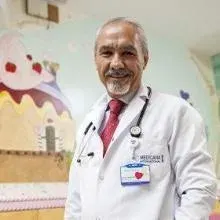 Uzm. Dr. Ahmet Ali — Çocuk Sağlığı Ve Hastalıkları, İstanbul. Portre fotoğrafı.