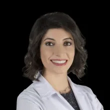 Op. Dr. Berfin Ökmen Özkan — Kadın Hastalıkları Ve Doğum, Antalya. Portre fotoğrafı.