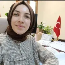 Psk. Dan. Ami̇ne Kübra İski̇n — Psikolojik Danışma ve Rehberlik. Portre fotoğrafı.