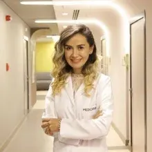 Op. Dr. İlkay Nafiye Topaloğlu — Kadın Hastalıkları Ve Doğum, Konak, İzmir. Portre fotoğrafı.