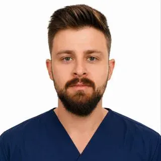 Uzm. Dt. İbrahim Mert Erkan — Ağız Diş Ve Çene Cerrahisi, İstanbul. Portre fotoğrafı.