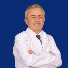 Prof. Dr. Ali Tekin — Üroloji, Küçükçekmece, İstanbul. Portre fotoğrafı.