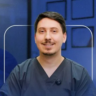 Dt. Muharrem Mustafa Güneysel — Diş Hekimi, Kocaeli. Portre fotoğrafı.